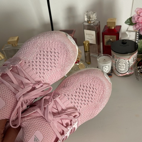 Light Pink Adidas Ultra Boost - Picture 5 of 10